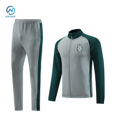 Mejora tu atuendo de entrenamiento de fútbol con nuestra tela de traje de deporte de secado rápido en colores de equipo